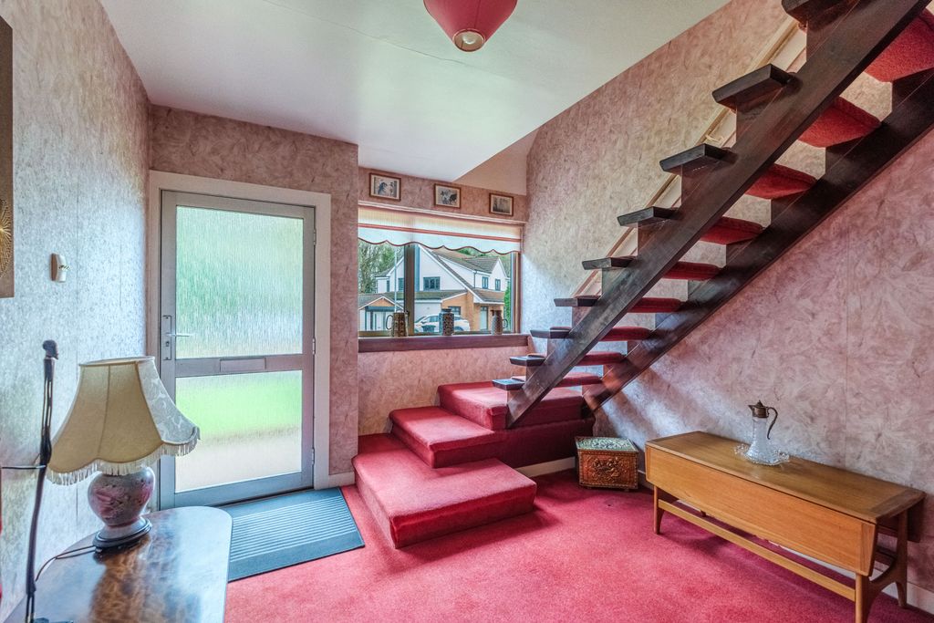 Property photo 2 of 41