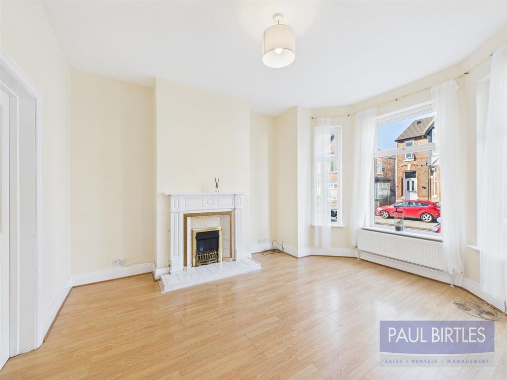 Property photo 3 of 27 Cam04378G0-Pr0308-Still021.Jpg