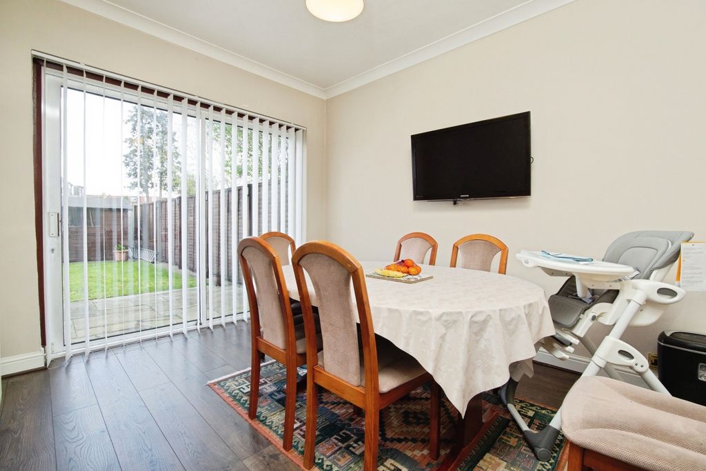 Property photo 3 of 21 Pbox-Img.Jpg