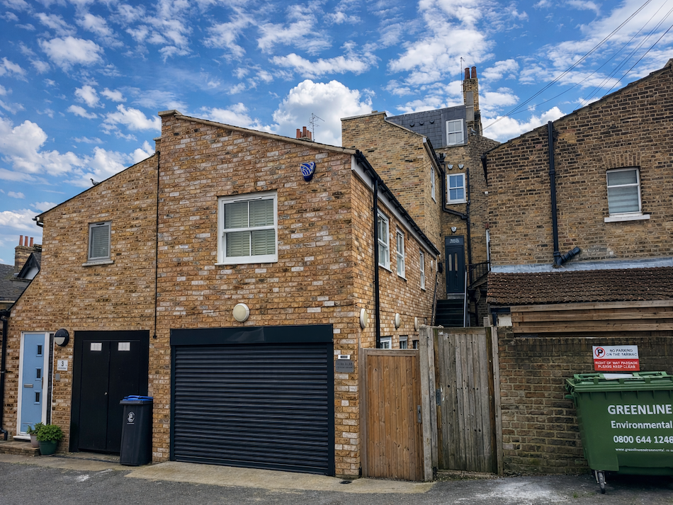 Property photo 2 of 22