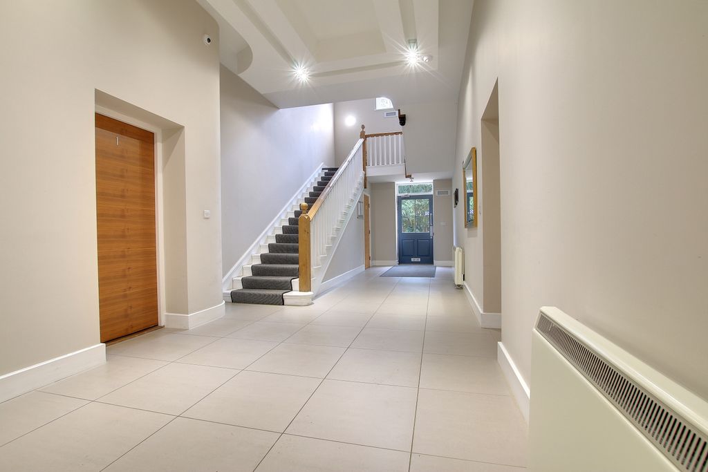 Property photo 2 of 17 Img_3451-Img_3453