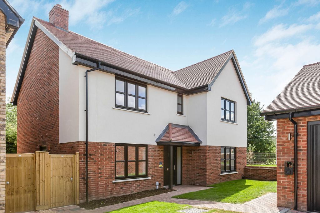 Property photo 1 of 18