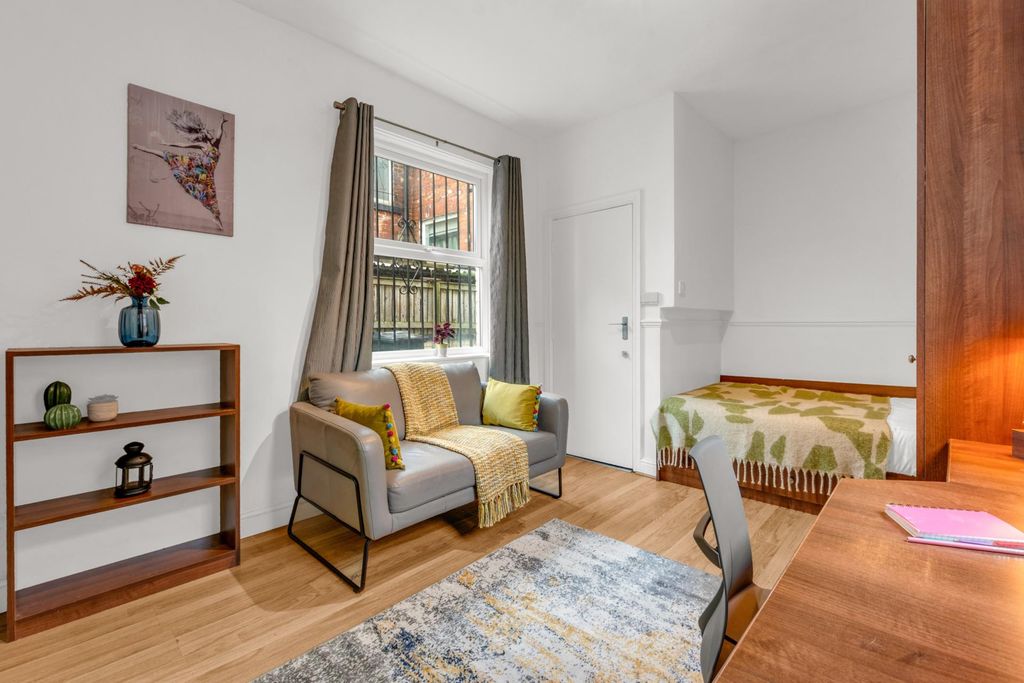 Property photo 1 of 7 Property Photo