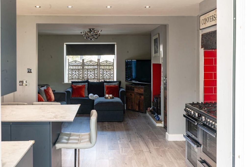 Property photo 3 of 10 197B0680-7Bfa-4F0F-894A-d51A614A6Be6.Jpg