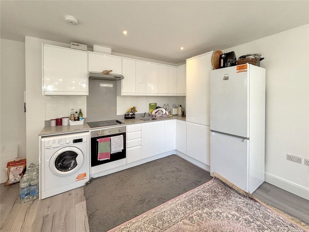 Property photo 3 of 6 Picture No. 06