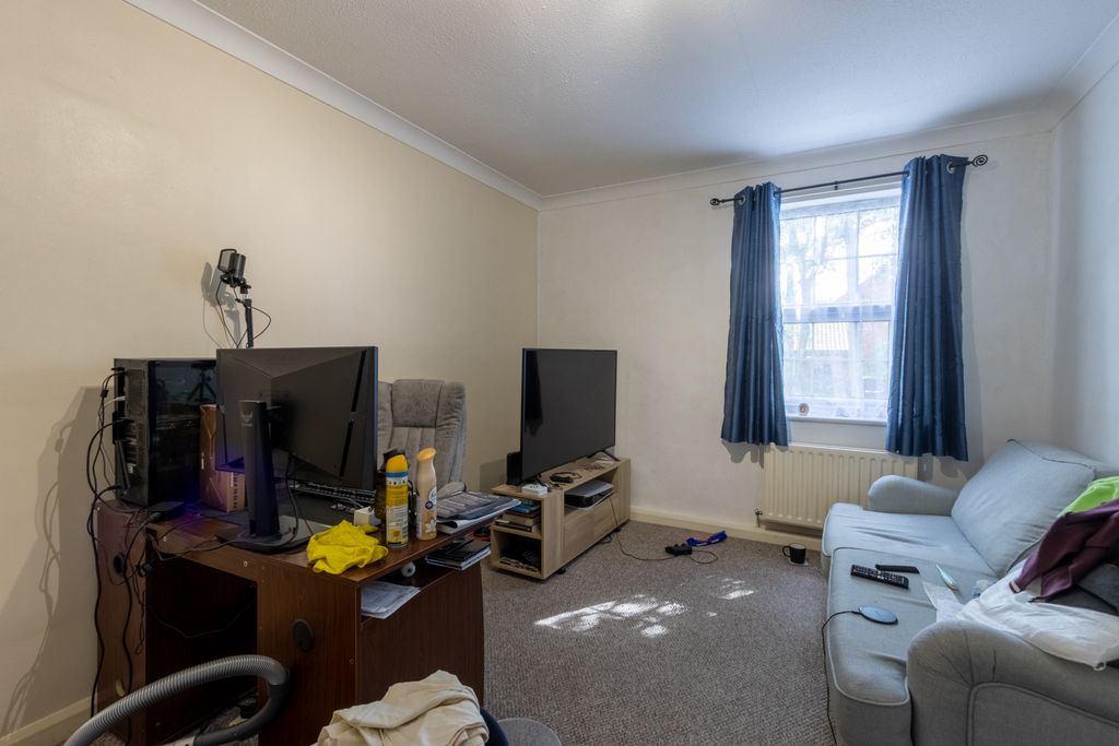 Property photo 3 of 14