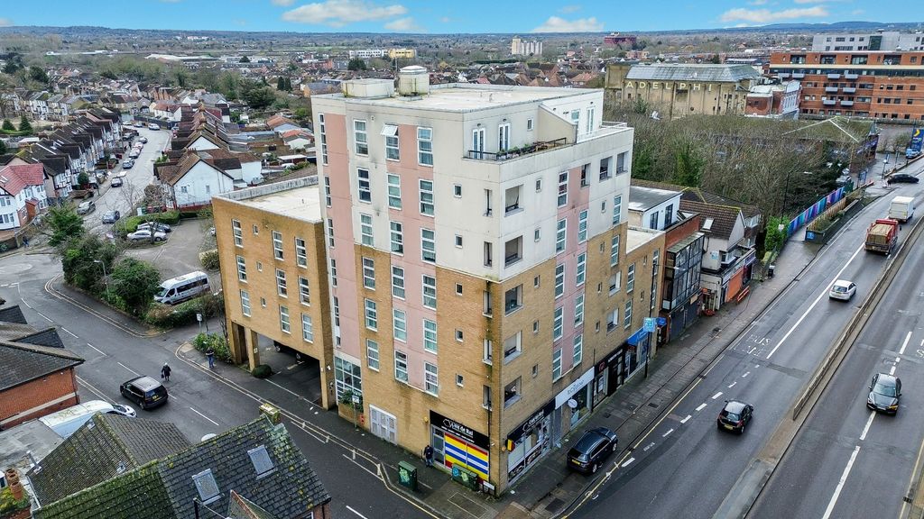 Property photo 2 of 20 4860424