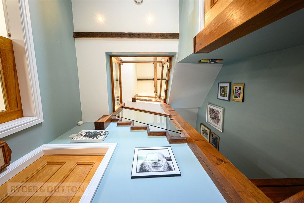 Property photo 3 of 32 Stairwell