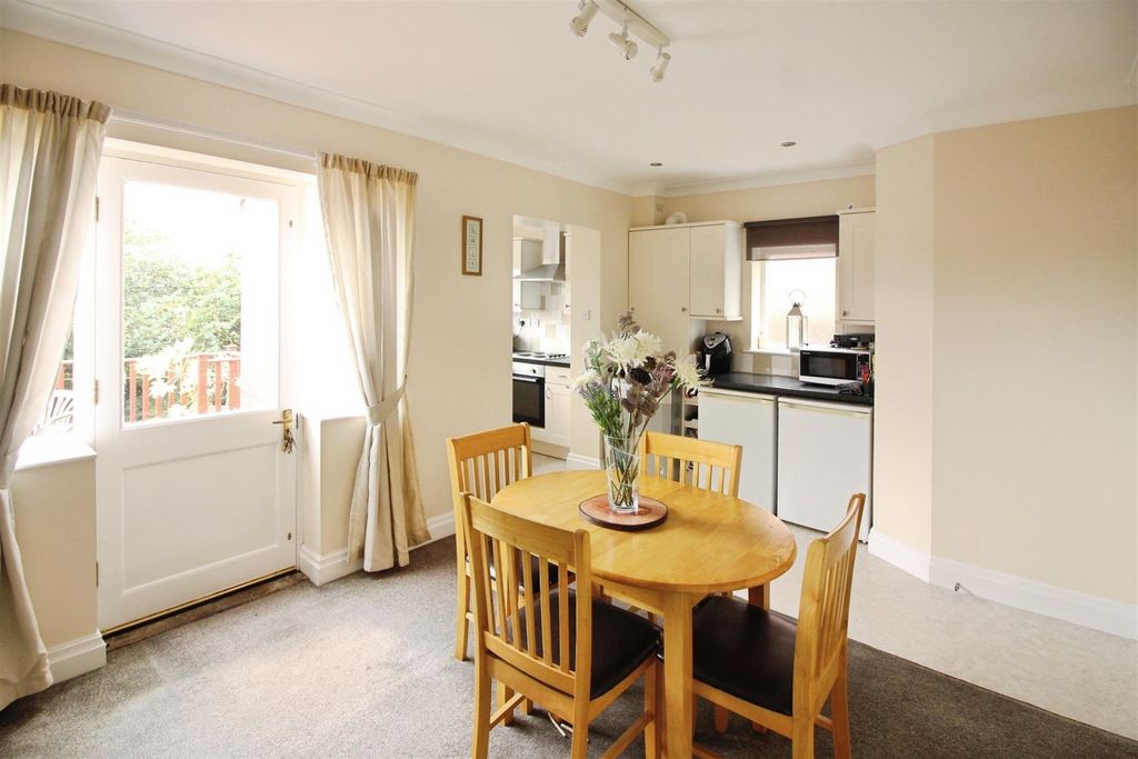 Property photo 3 of 13 Dining Room