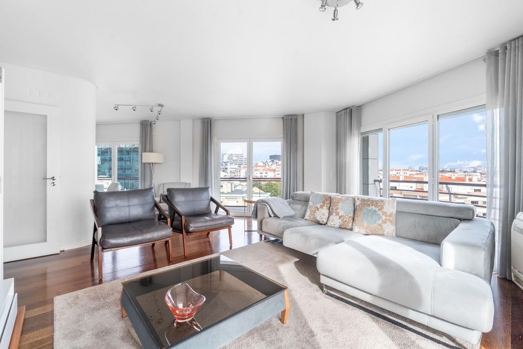 Property photo 3 of 29