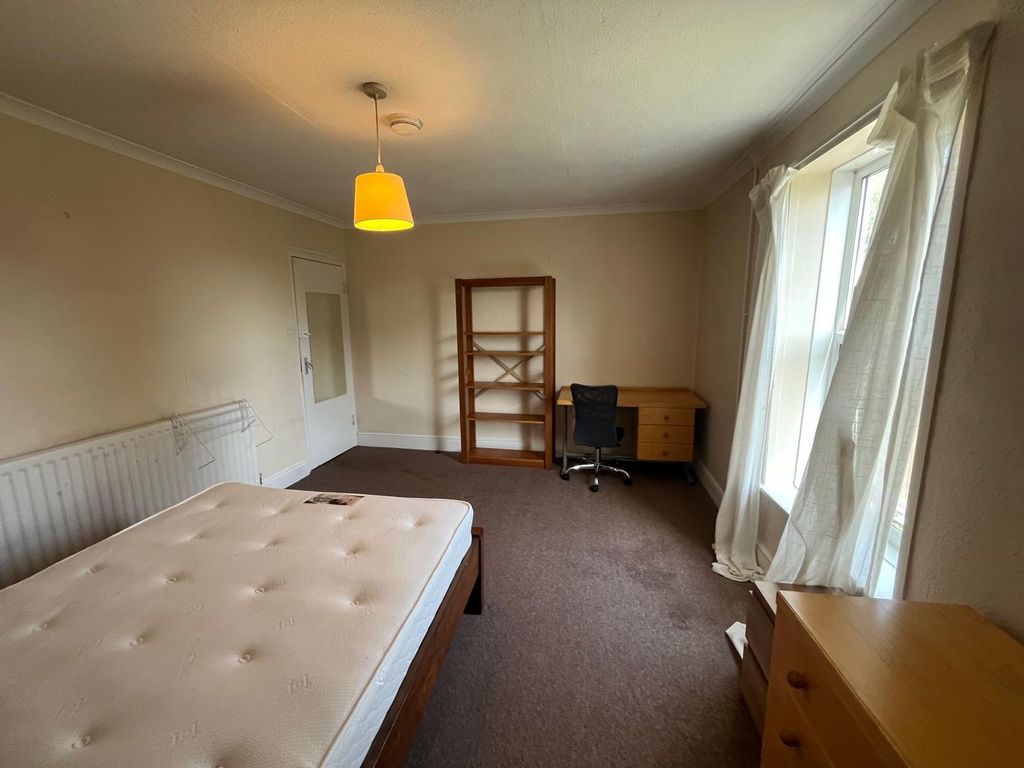 Property photo 2 of 2