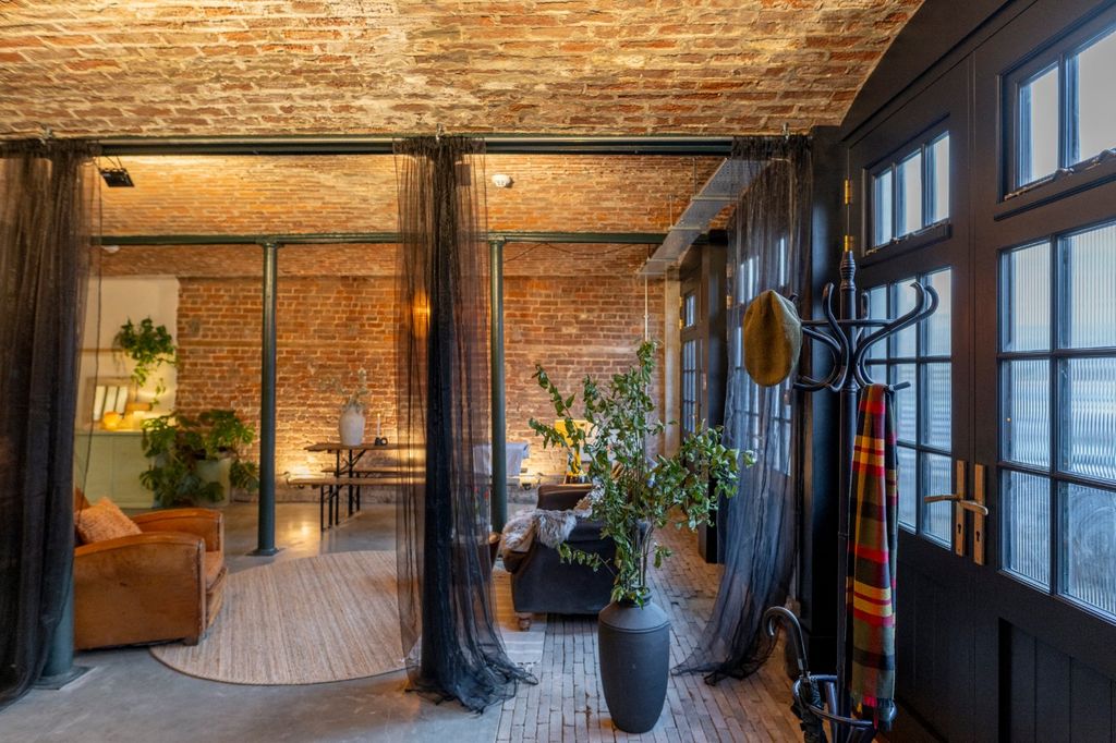 Property photo 3 of 38 Picture No. 82