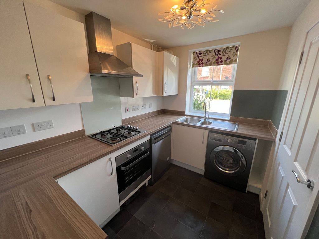 Property photo 2 of 13