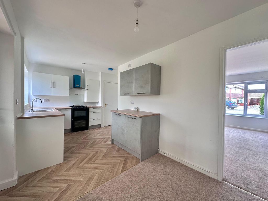 Property photo 3 of 31 33