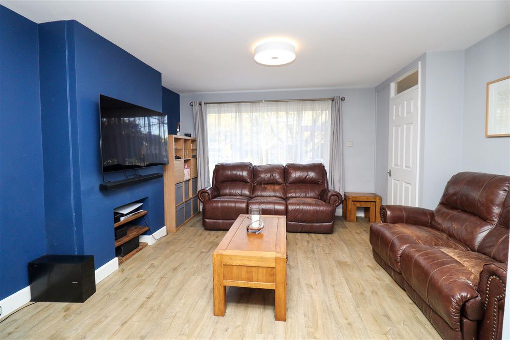 Property photo 3 of 18 Living/Dining Room