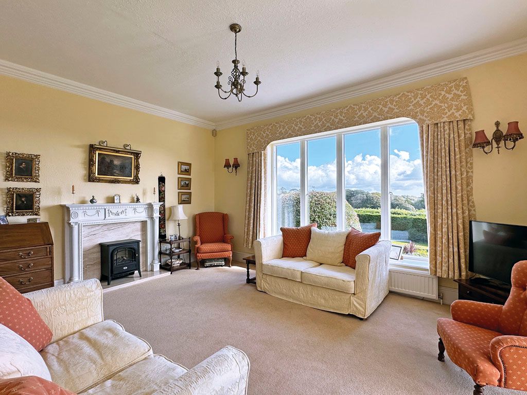 Property photo 3 of 17 Photo 3