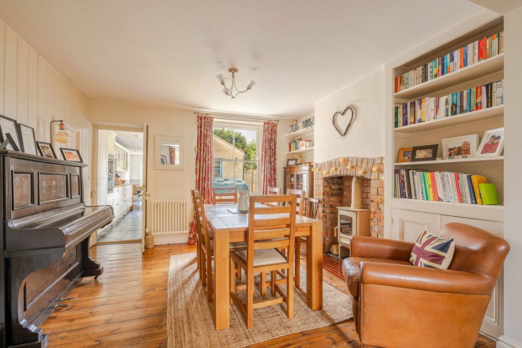 Property photo 3 of 13