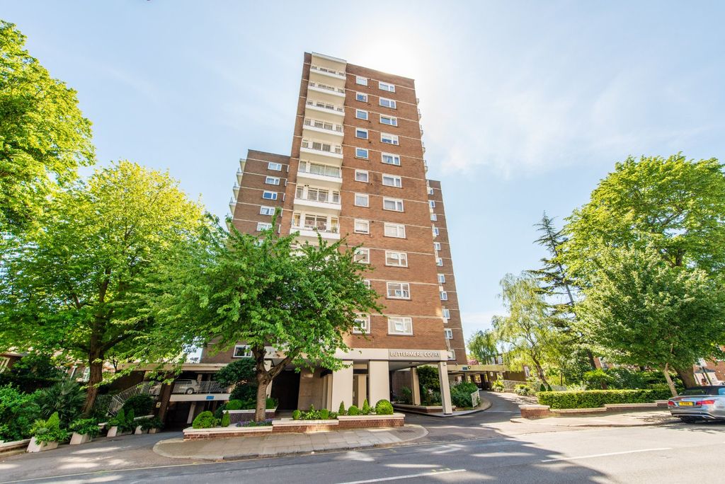 Property photo 1 of 4 External