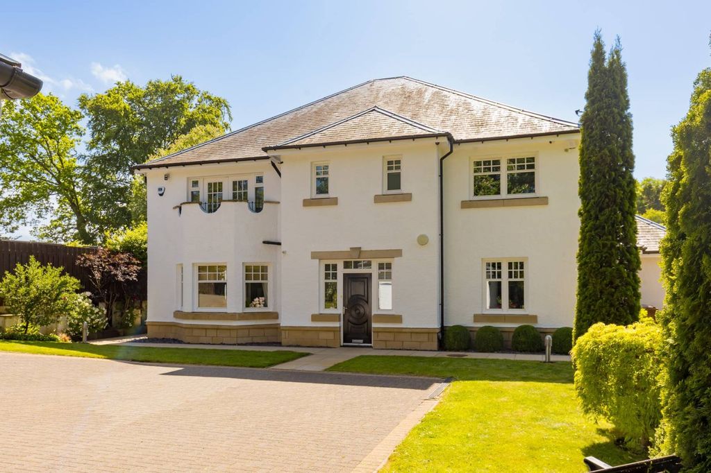 Property photo 1 of 31 Detached Home