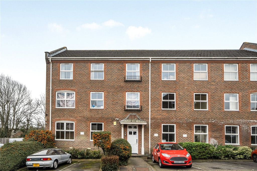 Property photo 1 of 10 Picture No. 12