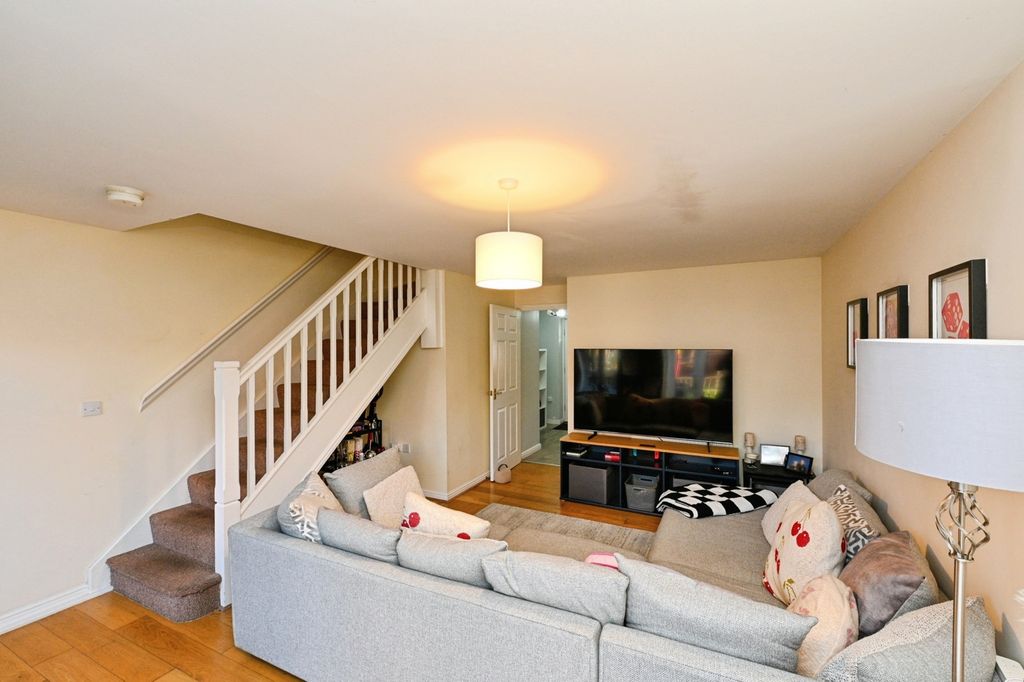 Property photo 3 of 9