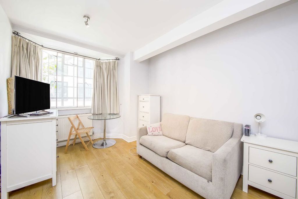 Property photo 2 of 4