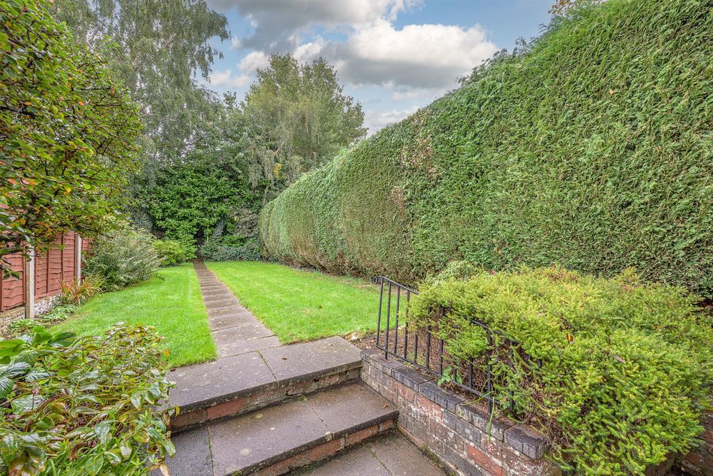 Property photo 2 of 26