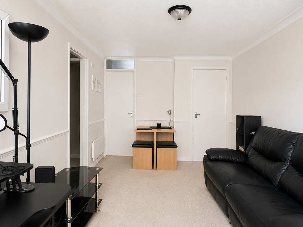 Property photo 3 of 8 A5C3A4C3-F797-4E05-A4De-Bd0C3Cba1222