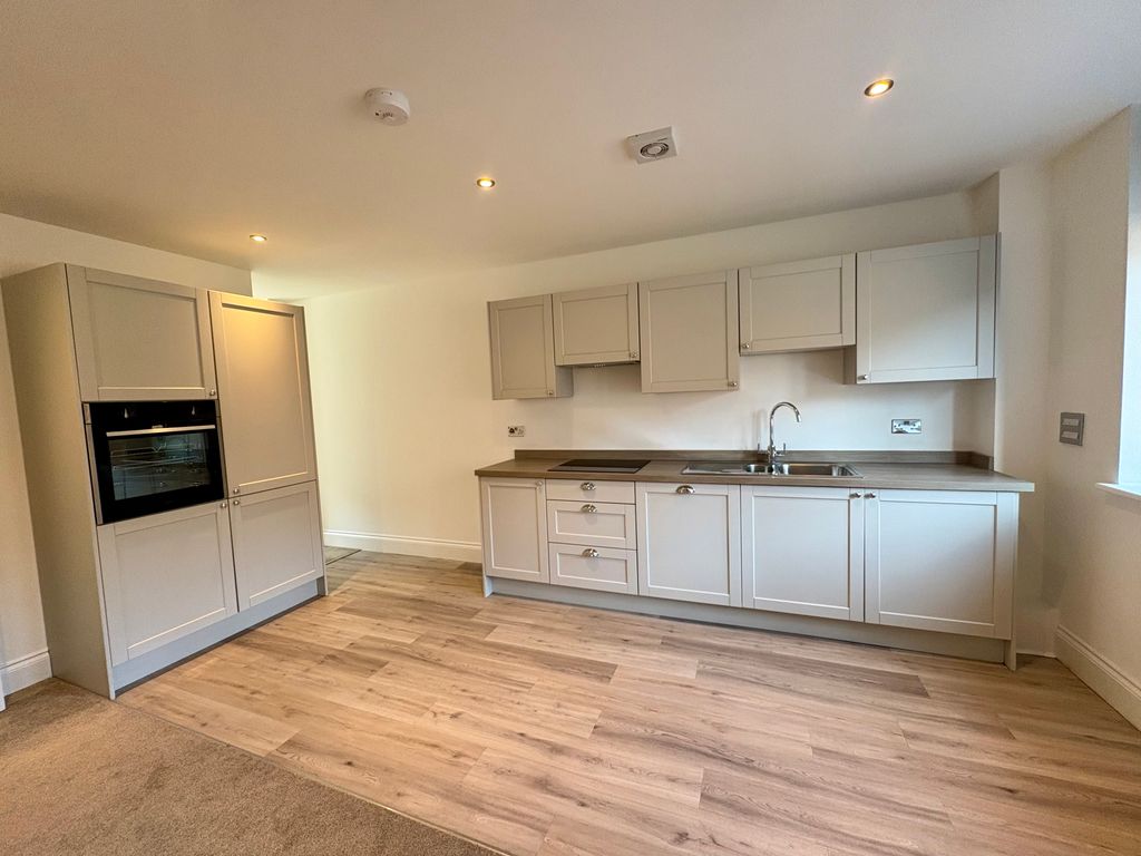 Property photo 2 of 9 Image