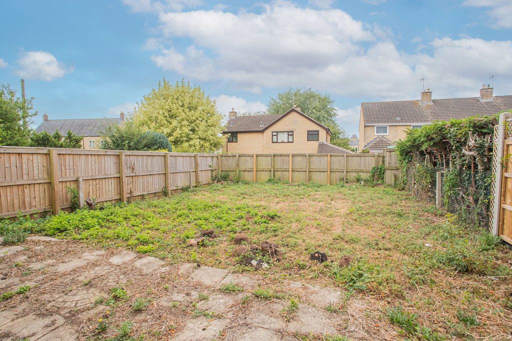 Property photo 2 of 13