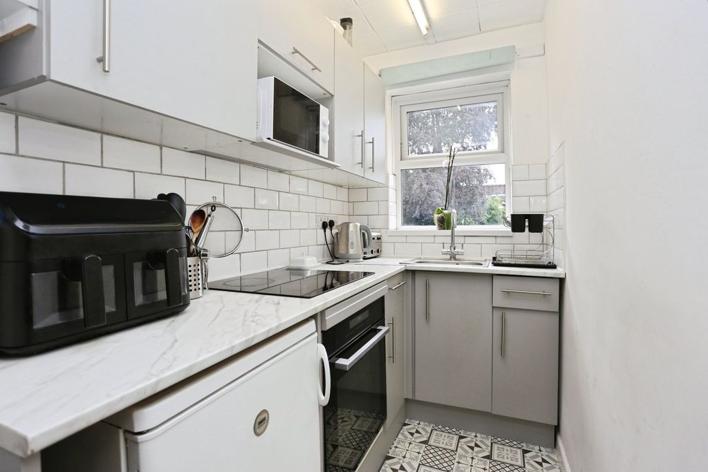 Property photo 2 of 11 Picture No. 03