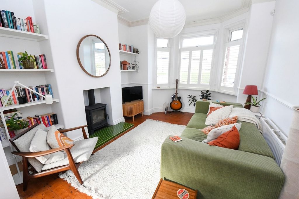 Property photo 1 of 13
