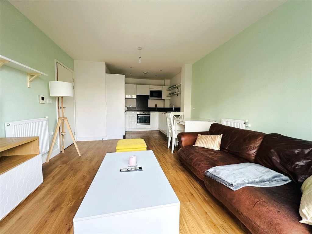 Property photo 1 of 10 Picture No. 16