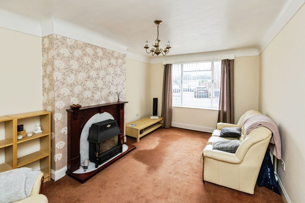 Property photo 3 of 9 Pbox-Img.Jpg