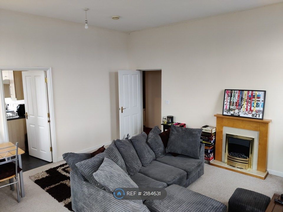 Property photo 1 of 9 Lounge