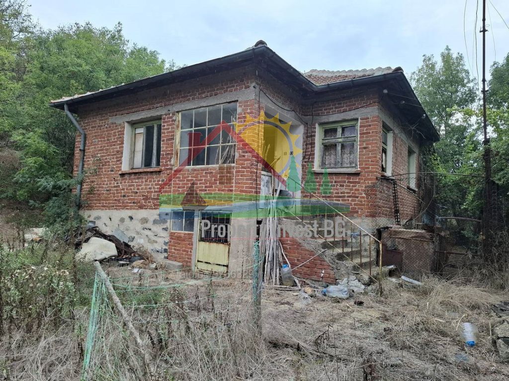 Property photo 1 of 3