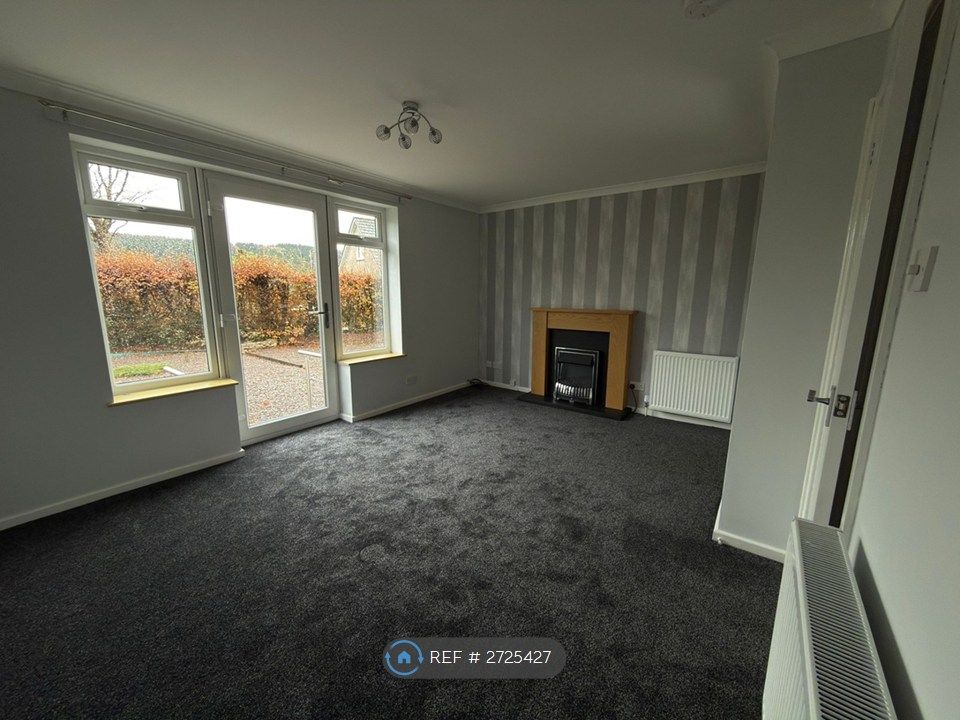 Property photo 2 of 6 Living Room