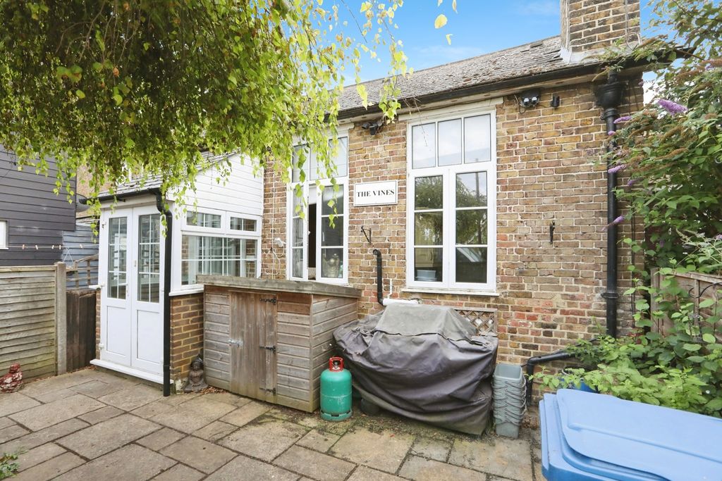 Property photo 1 of 15 Front