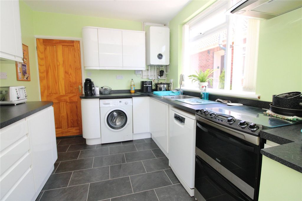Property photo 2 of 14 Picture No. 07