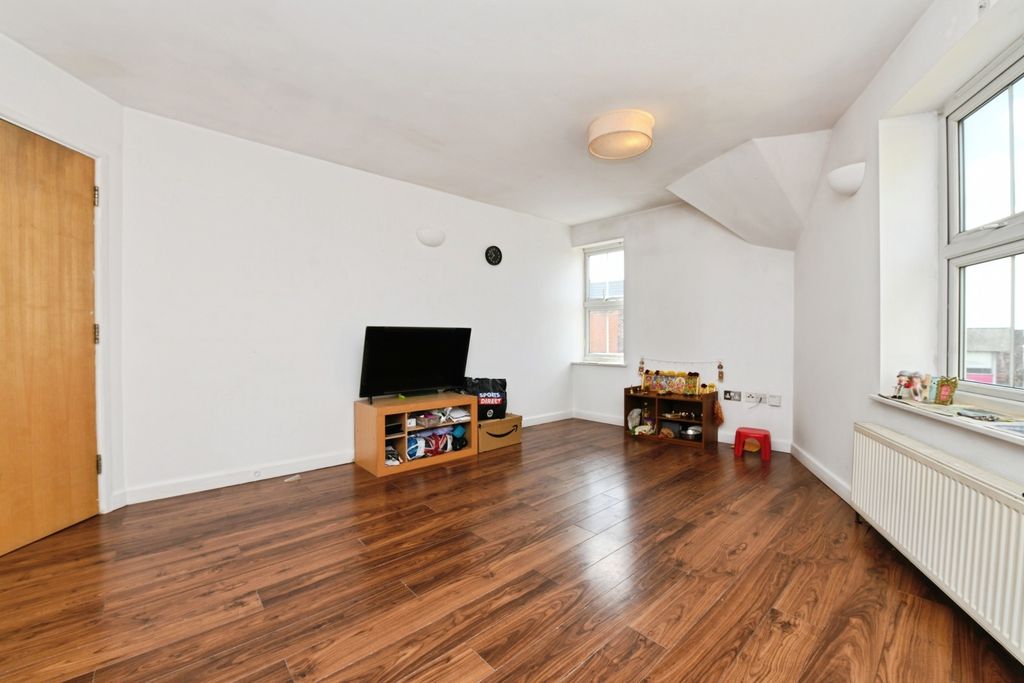 Property photo 3 of 9 Internal