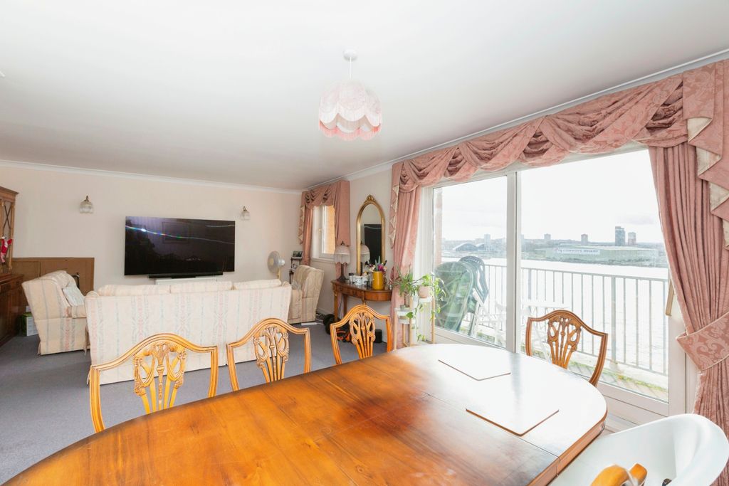 Property photo 1 of 15 Lounge/Dining Room