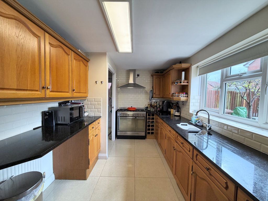 Property photo 3 of 25 A7F21Df4-689F-4846-B9D2-D38D27A2846E