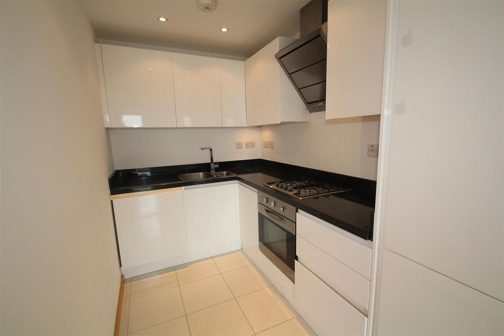 Property photo 2 of 5 Kitchen