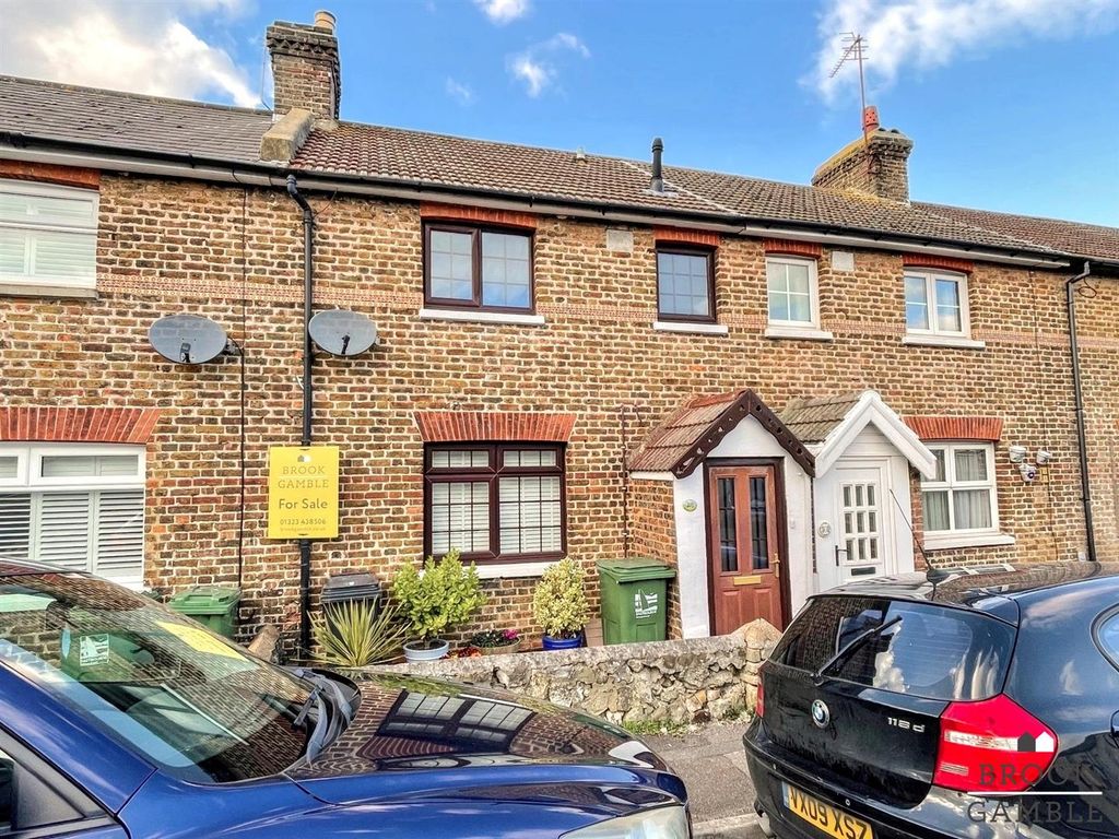 Property photo 1 of 17 01323 438506