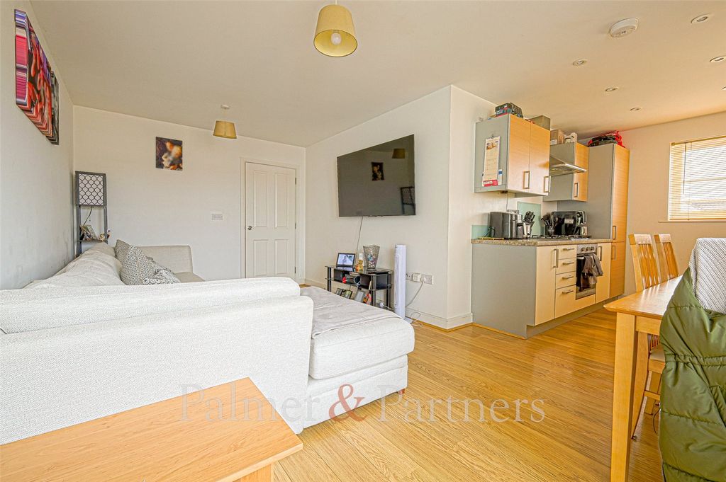 Property photo 2 of 9 Reception Room