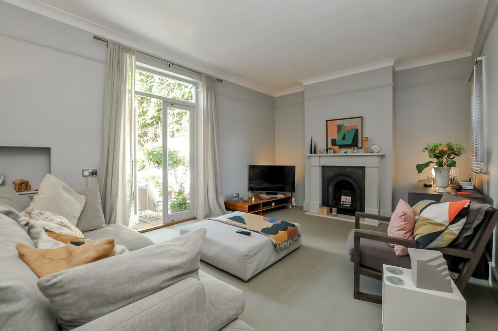 Property photo 2 of 28 4A.Jpg