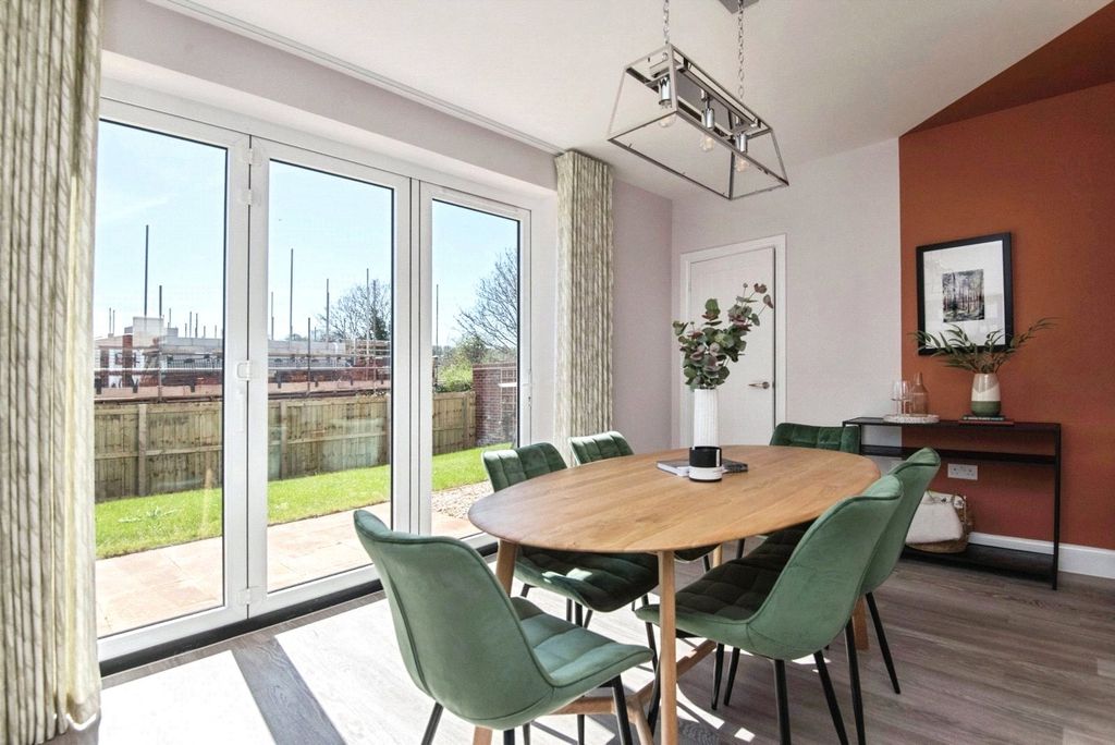 Property photo 3 of 18 Picture No. 06