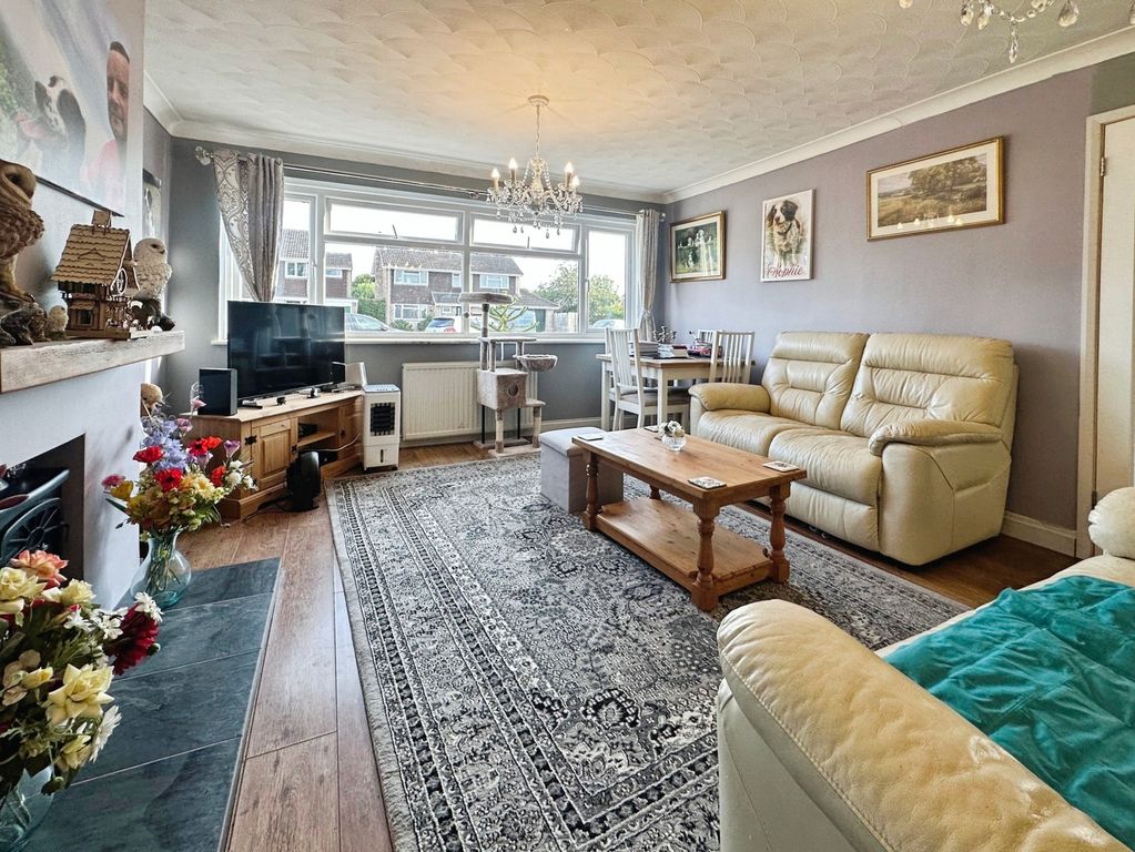 Property photo 3 of 13 Pbox-Img.Jpg