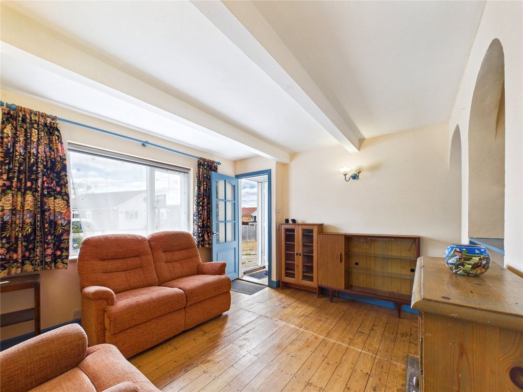 Property photo 2 of 19 Picture No. 16
