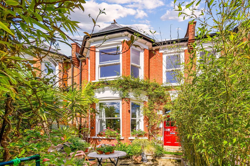Property photo 2 of 16